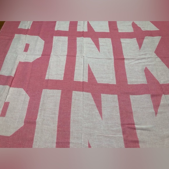 Limited Edition Victoria’s Secret Beach Throw Blanket - Picture 3 of 8